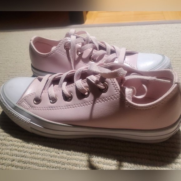 Converse Pink Leather WOMENS SIZE 6 - Picture 2 of 3